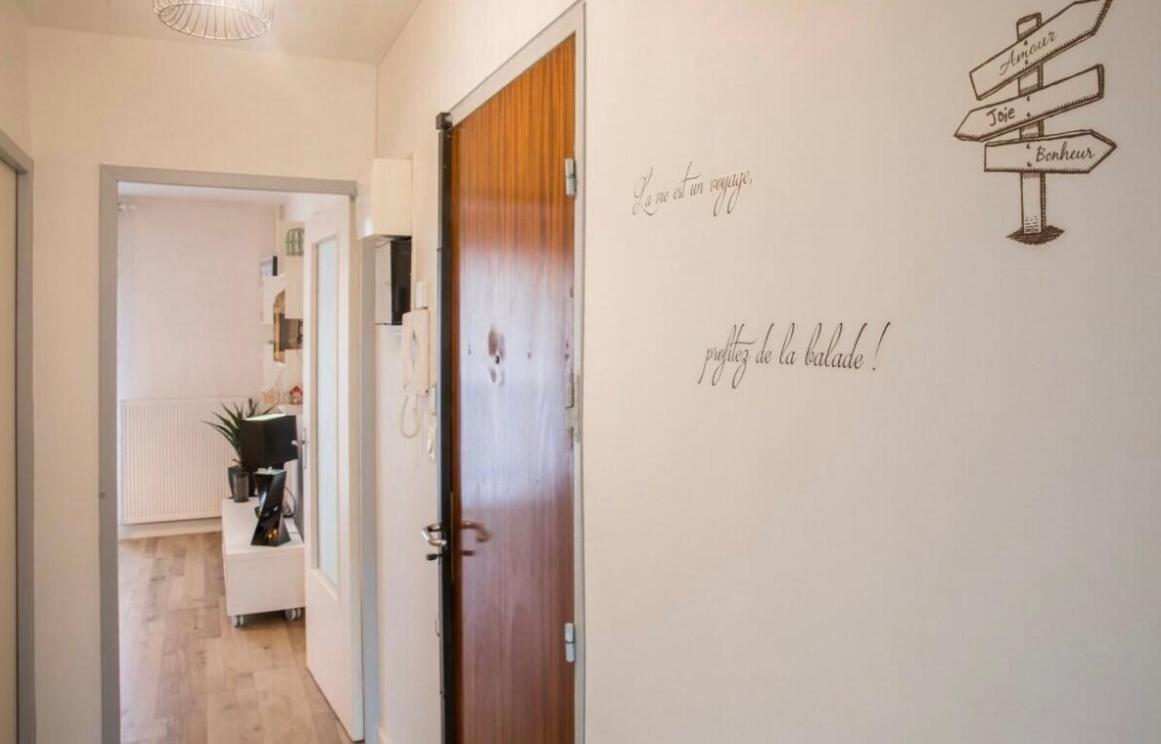 Charmant Appartement T1 Macon Luaran gambar